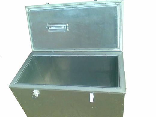 Термический ящик для транспортирования продукции при постоянной температуре.